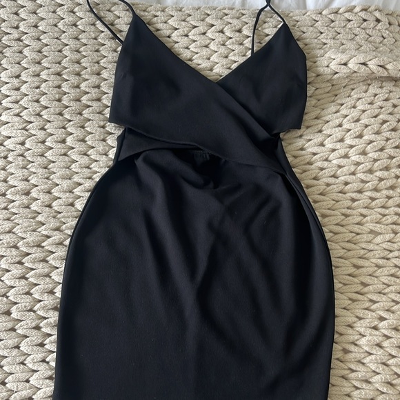 Black cut out dress - Picture 2 of 5
